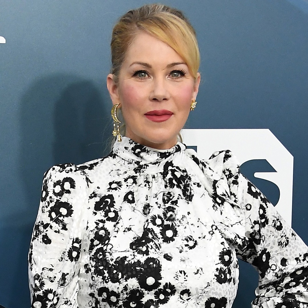 Christina Applegate Suffering From “Gross” Sapovirus After Eating Poop Christina Applegate Suffering From “Gross” Sapovirus After Eating Poop